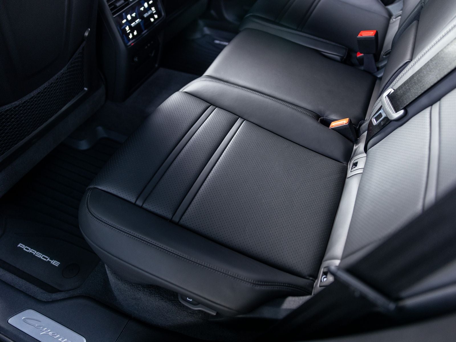 2025 Porsche Cayenne Base