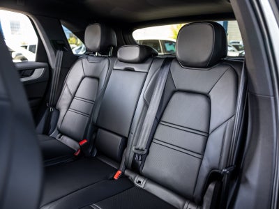 2025 Porsche Cayenne Base