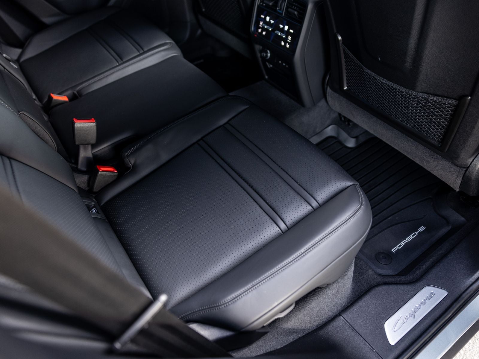 2025 Porsche Cayenne Base