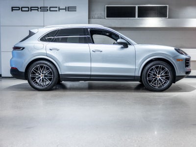 2025 Porsche Cayenne Base