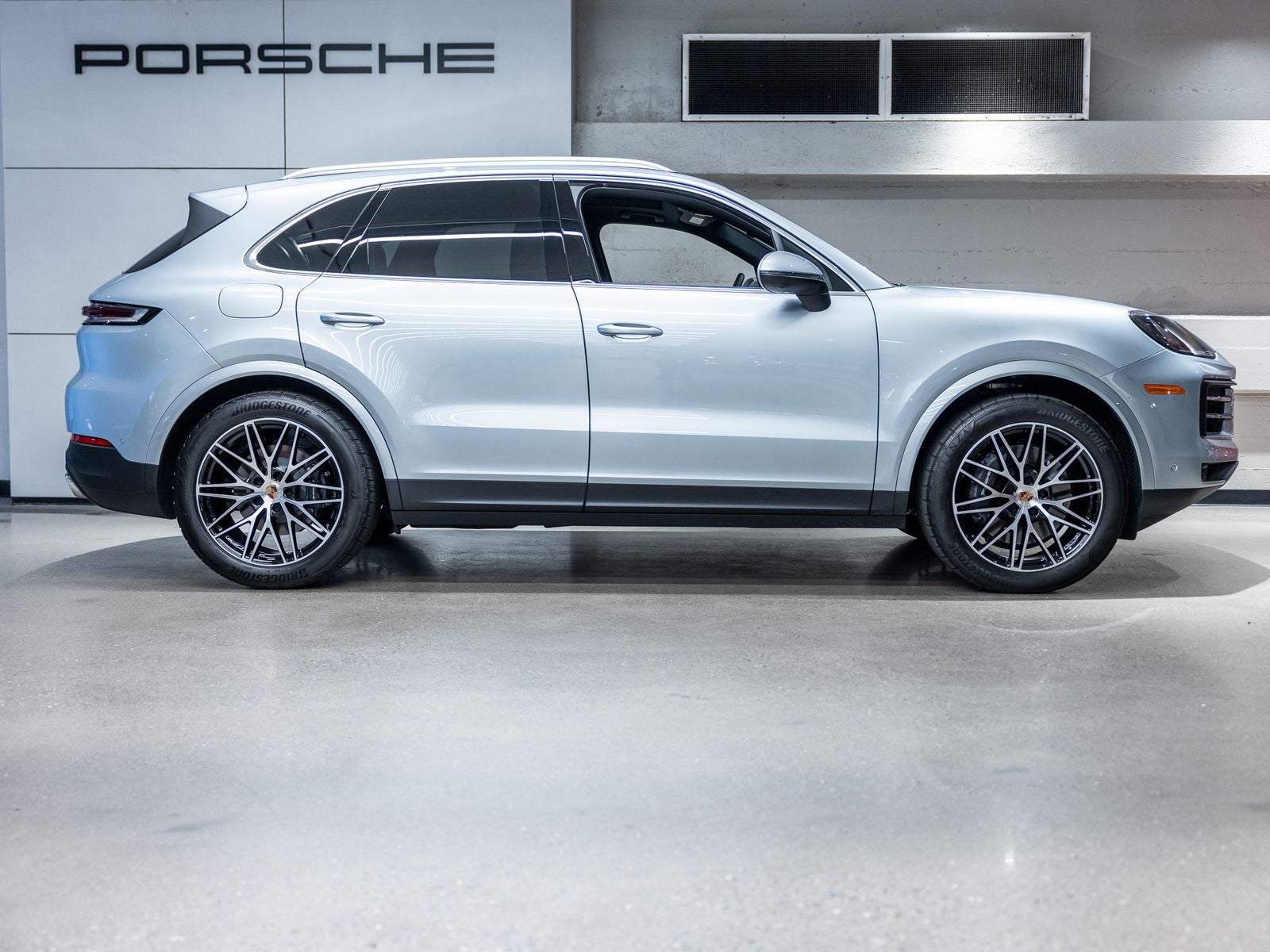 2025 Porsche Cayenne Base