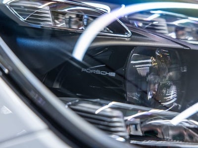 2023 Porsche Cayenne Cayenne Platinum Edition (MY23)