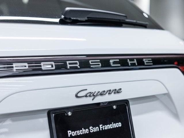 2023 Porsche Cayenne Cayenne Platinum Edition (MY23)