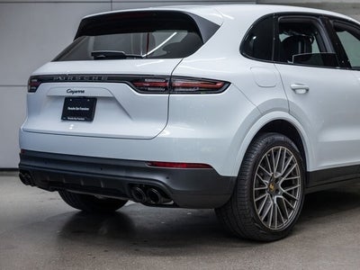 2023 Porsche Cayenne Cayenne Platinum Edition (MY23)