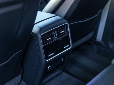 2023 Porsche Cayenne Cayenne Platinum Edition (MY23)