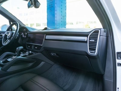 2023 Porsche Cayenne Cayenne Platinum Edition (MY23)