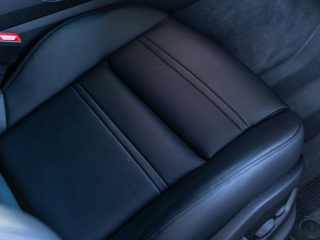 2023 Porsche Cayenne Cayenne Platinum Edition (MY23)