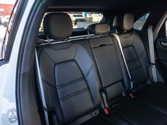 2023 Porsche Cayenne Cayenne Platinum Edition (MY23)