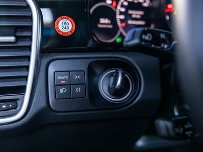 2023 Porsche Cayenne Cayenne Platinum Edition (MY23)