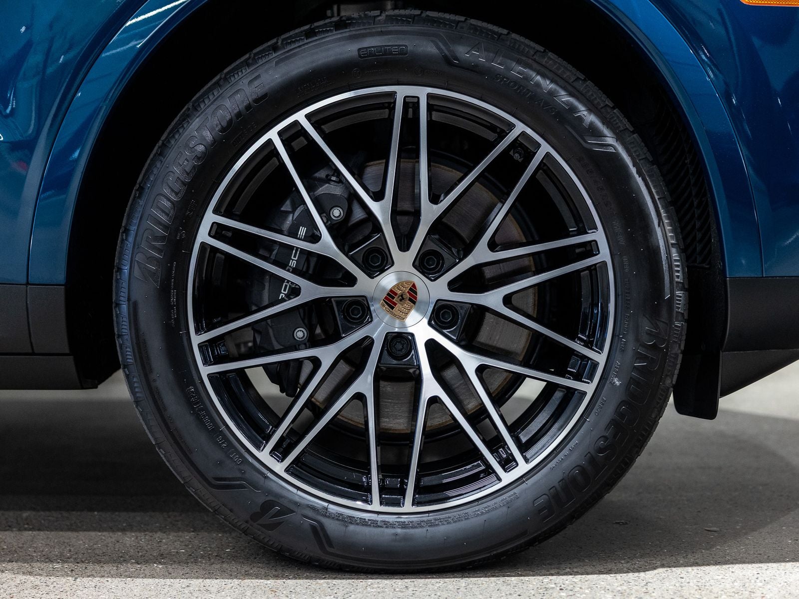2025 Porsche Cayenne Base