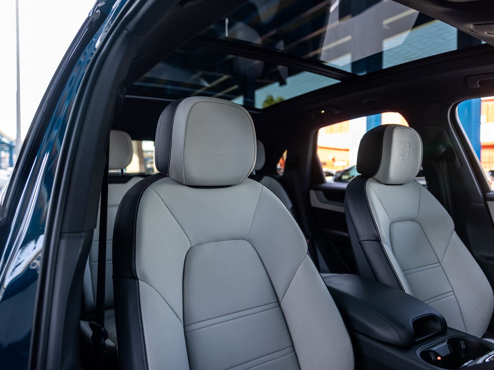 2025 Porsche Cayenne Base