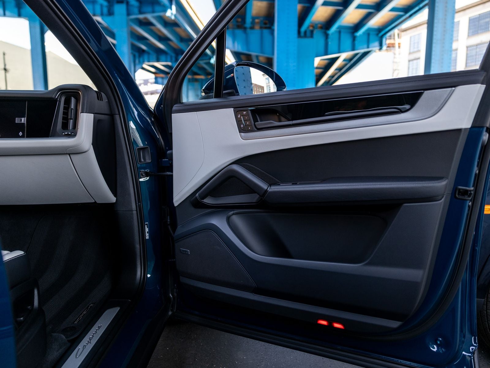 2025 Porsche Cayenne Base