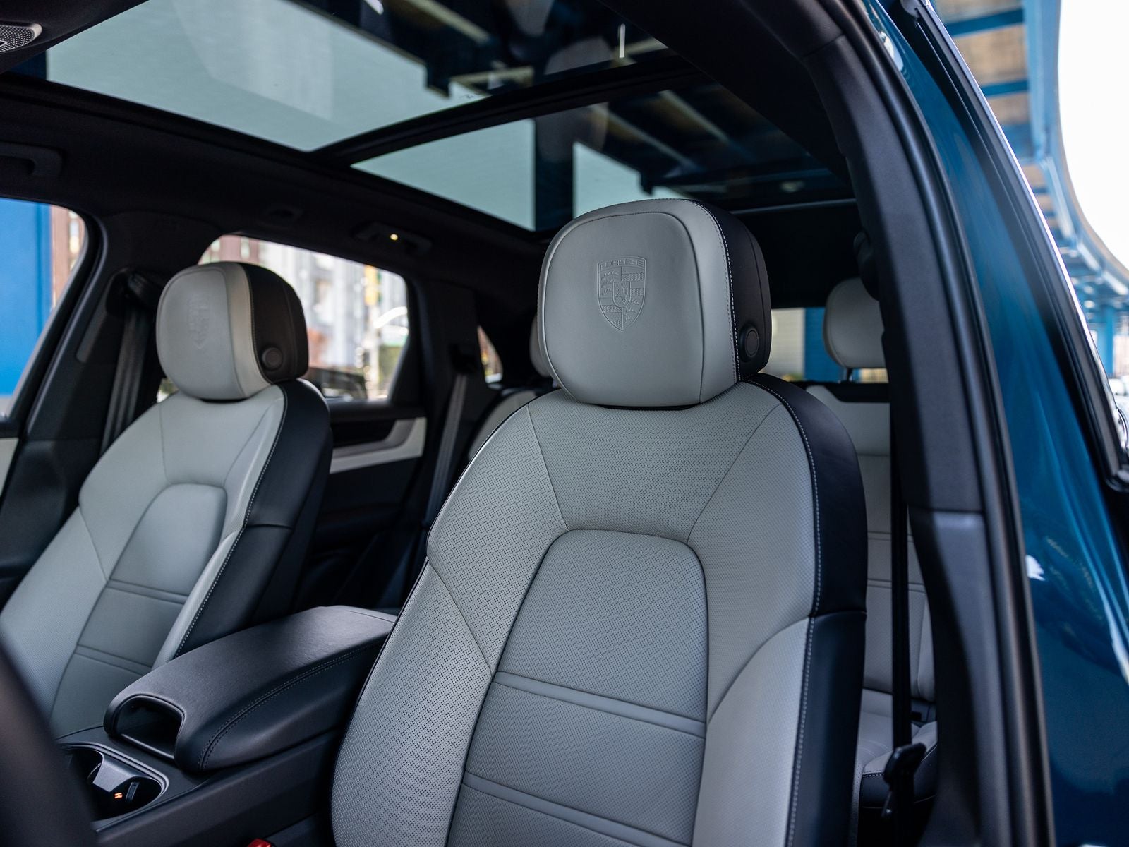 2025 Porsche Cayenne Base