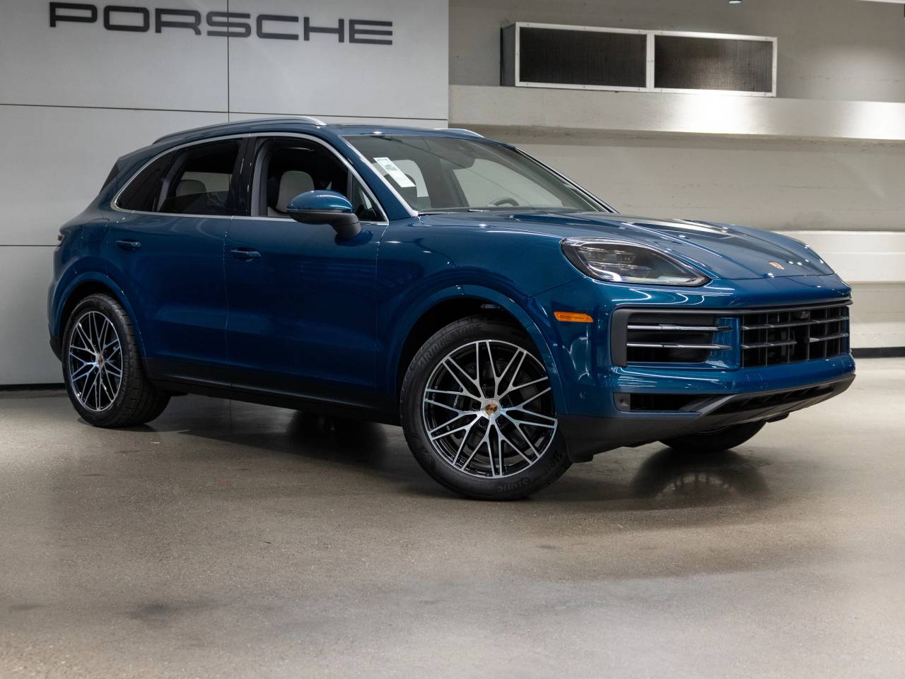 2025 Porsche Cayenne Base