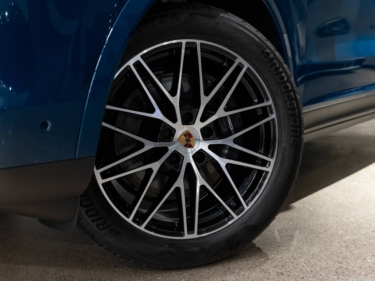 2025 Porsche Cayenne Base