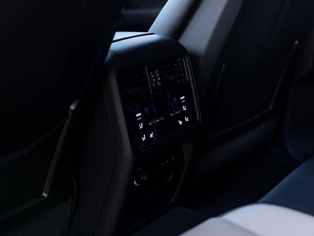 2025 Porsche Cayenne Base