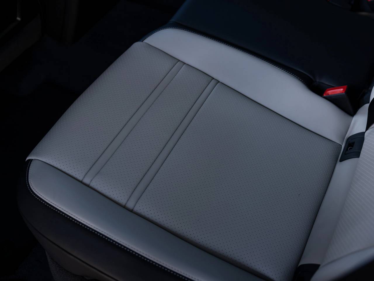 2025 Porsche Cayenne Base