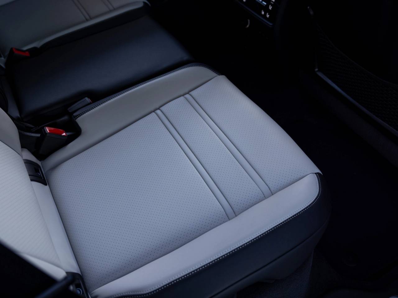2025 Porsche Cayenne Base