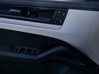 2025 Porsche Cayenne Base