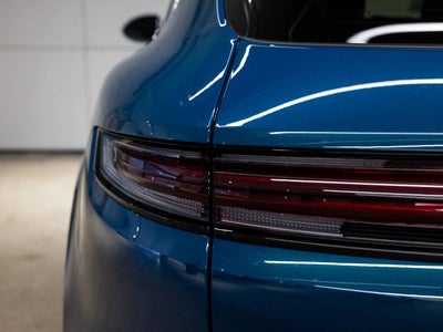2025 Porsche Cayenne Base