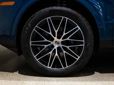 2025 Porsche Cayenne Base