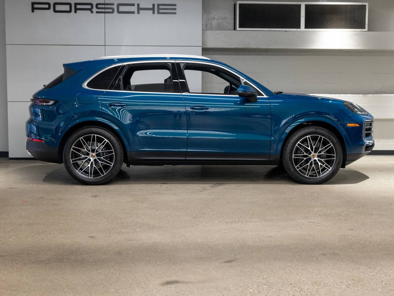 2025 Porsche Cayenne Base
