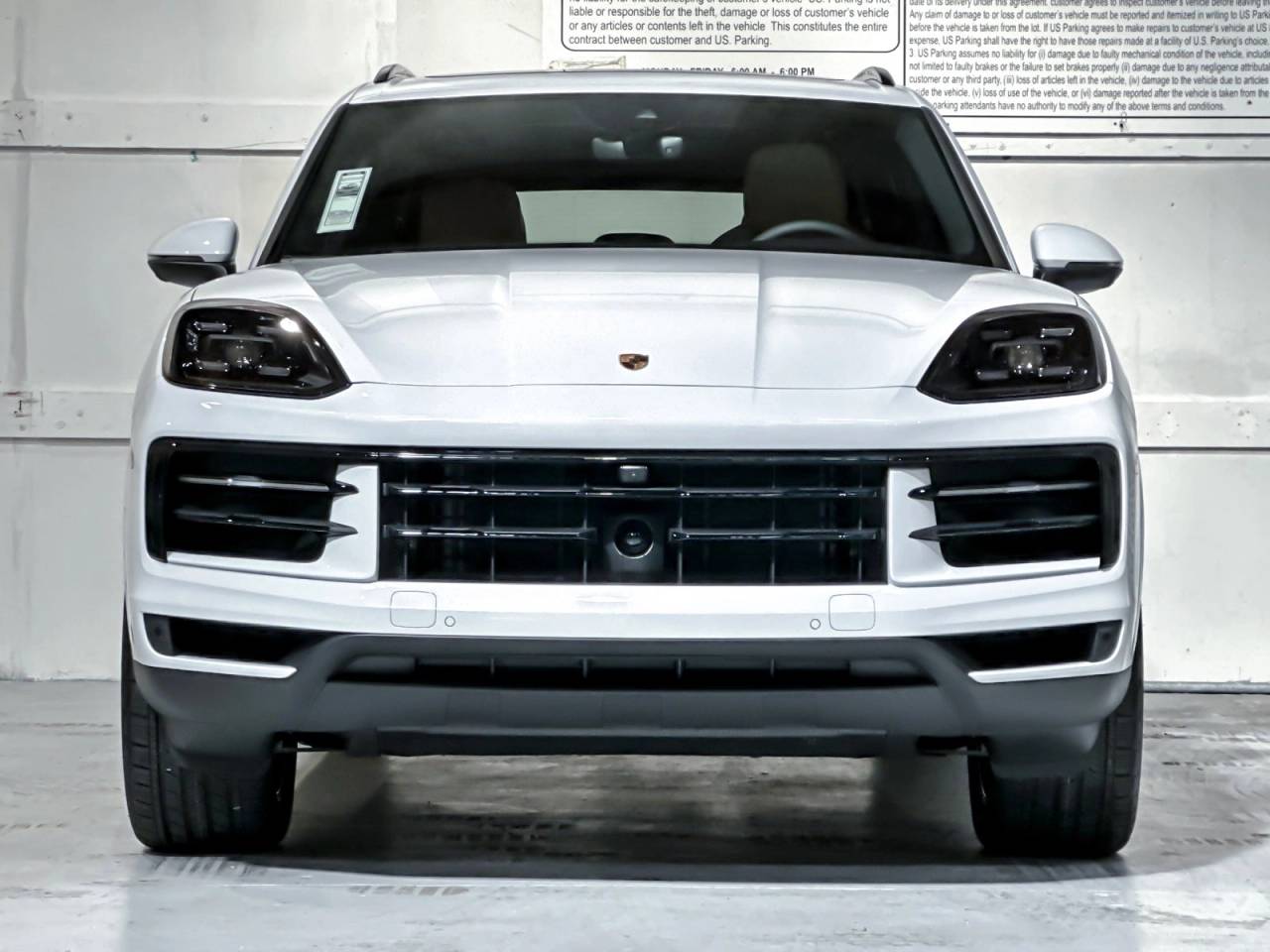 2025 Porsche Cayenne Base