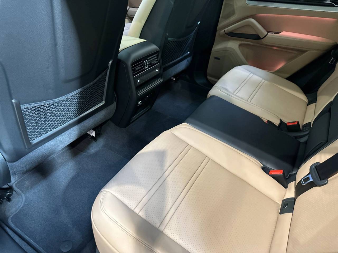 2025 Porsche Cayenne Base