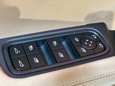 2025 Porsche Cayenne Base