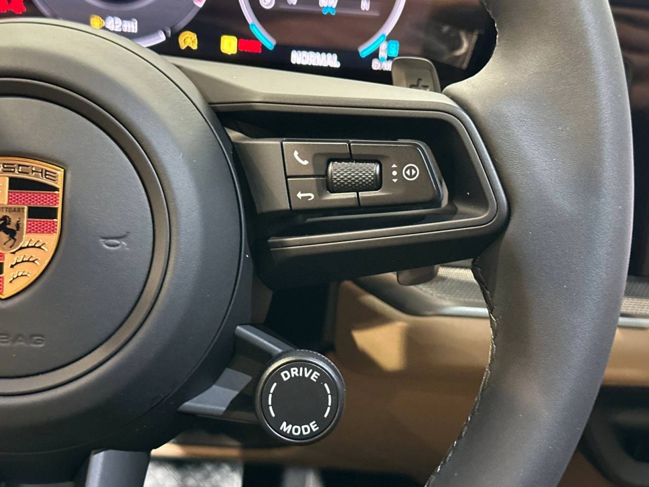 2025 Porsche Cayenne Base