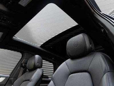 2025 Porsche Cayenne Base