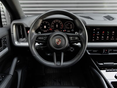 2025 Porsche Cayenne Base