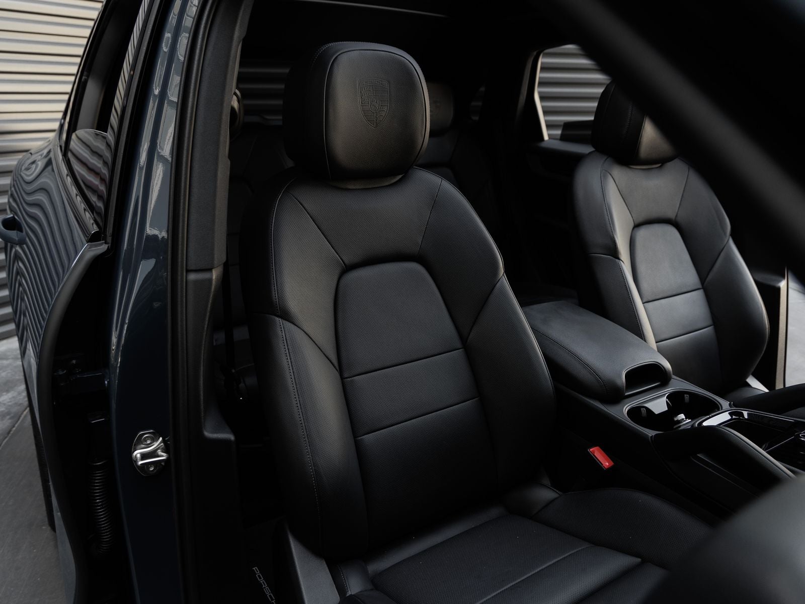 2025 Porsche Cayenne Base