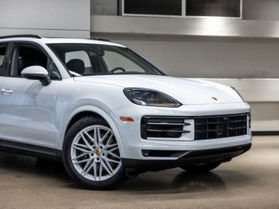2025 Porsche Cayenne Base