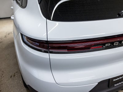 2025 Porsche Cayenne Base