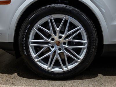 2025 Porsche Cayenne Base
