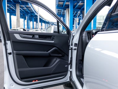 2025 Porsche Cayenne Base