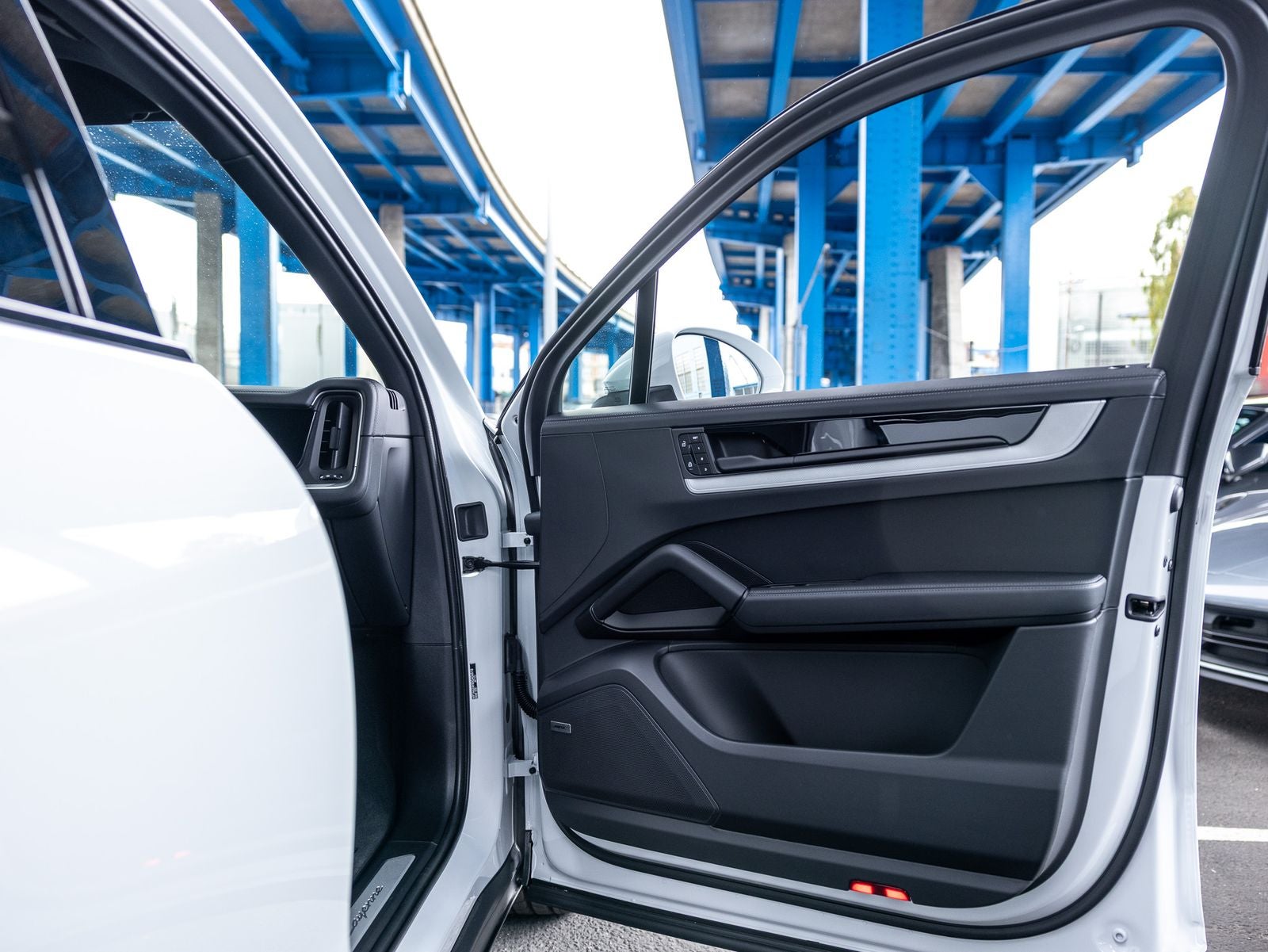 2025 Porsche Cayenne Base