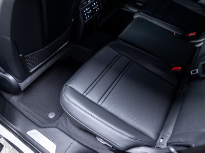 2025 Porsche Cayenne Base