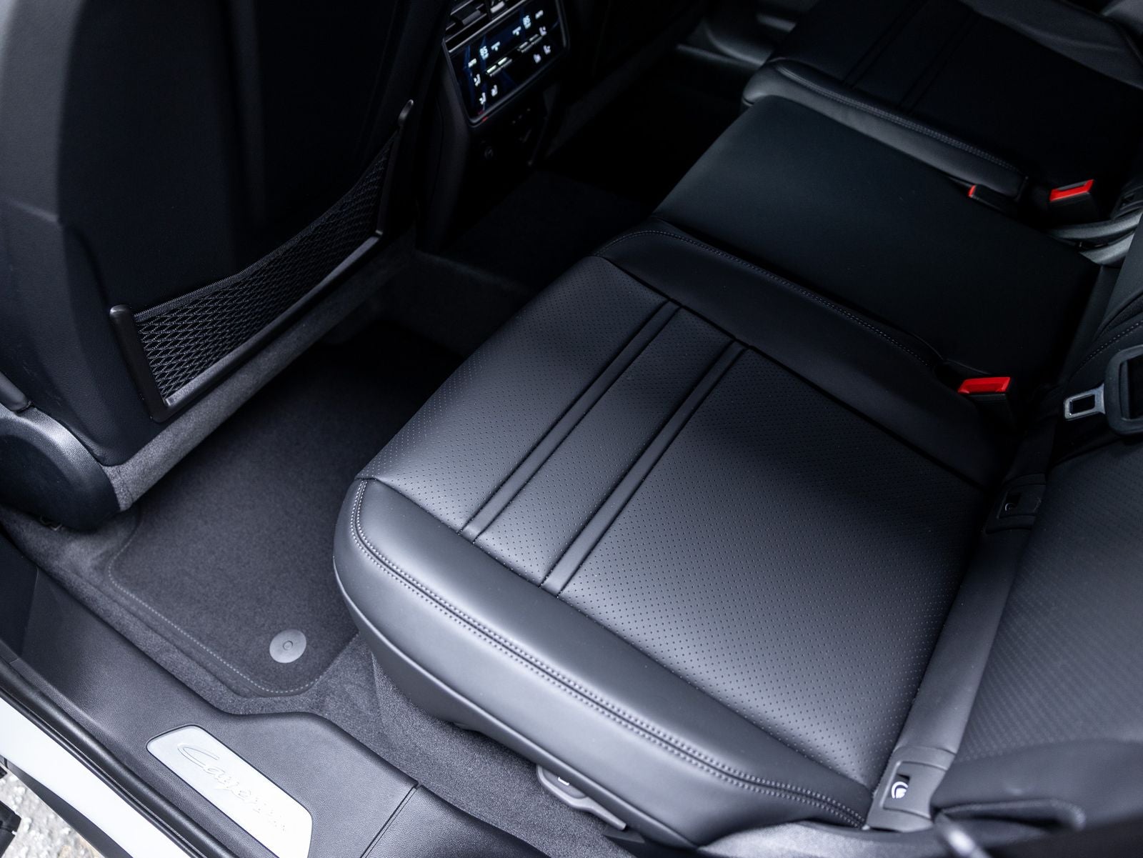 2025 Porsche Cayenne Base