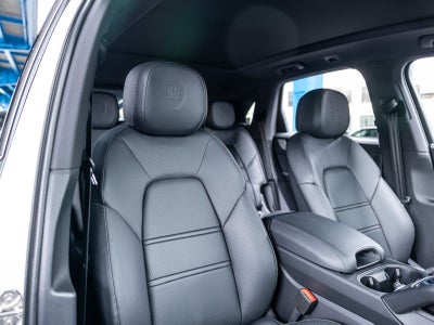 2025 Porsche Cayenne Base
