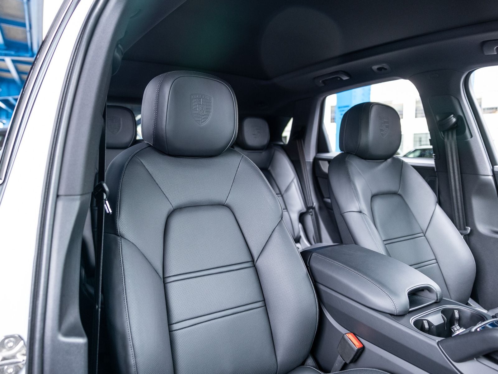 2025 Porsche Cayenne Base