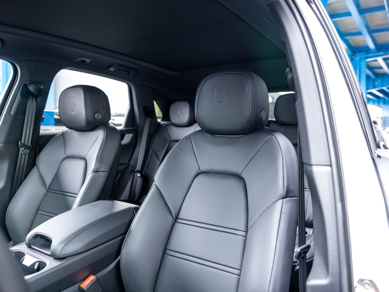 2025 Porsche Cayenne Base