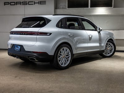 2025 Porsche Cayenne Base