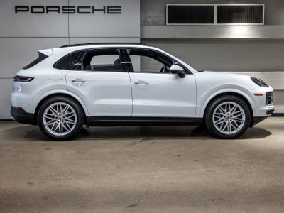 2025 Porsche Cayenne Base