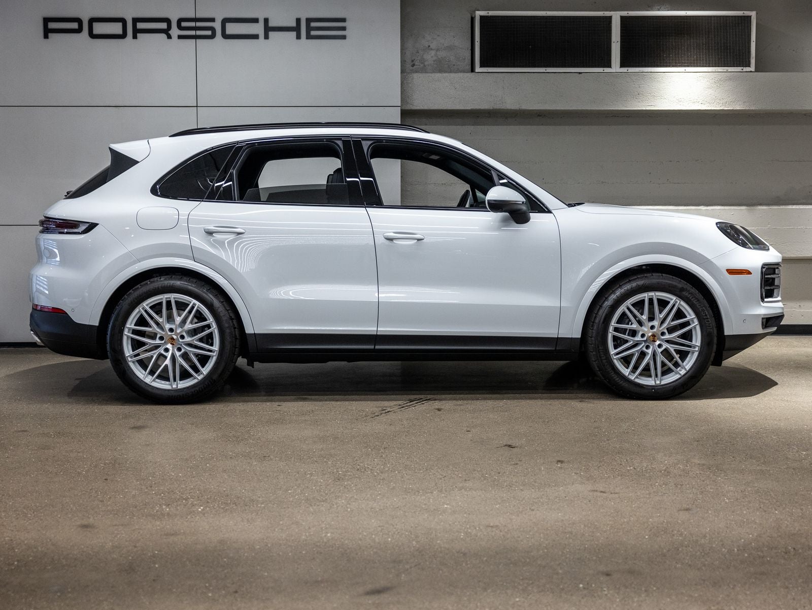 2025 Porsche Cayenne Base