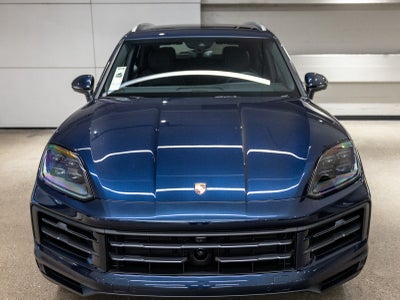 2025 Porsche Cayenne Base