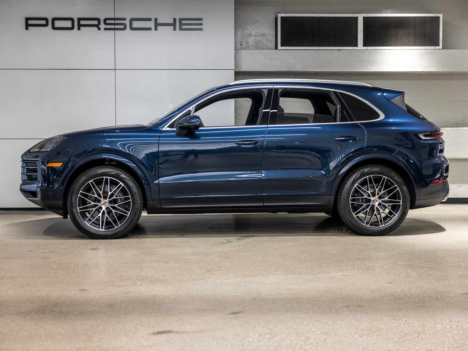 2025 Porsche Cayenne Base