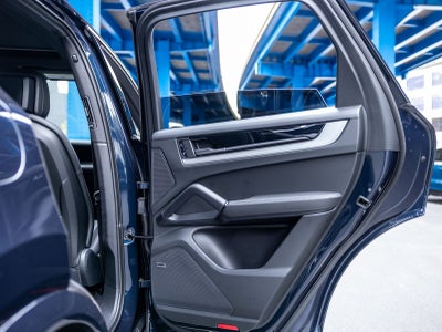 2025 Porsche Cayenne Base
