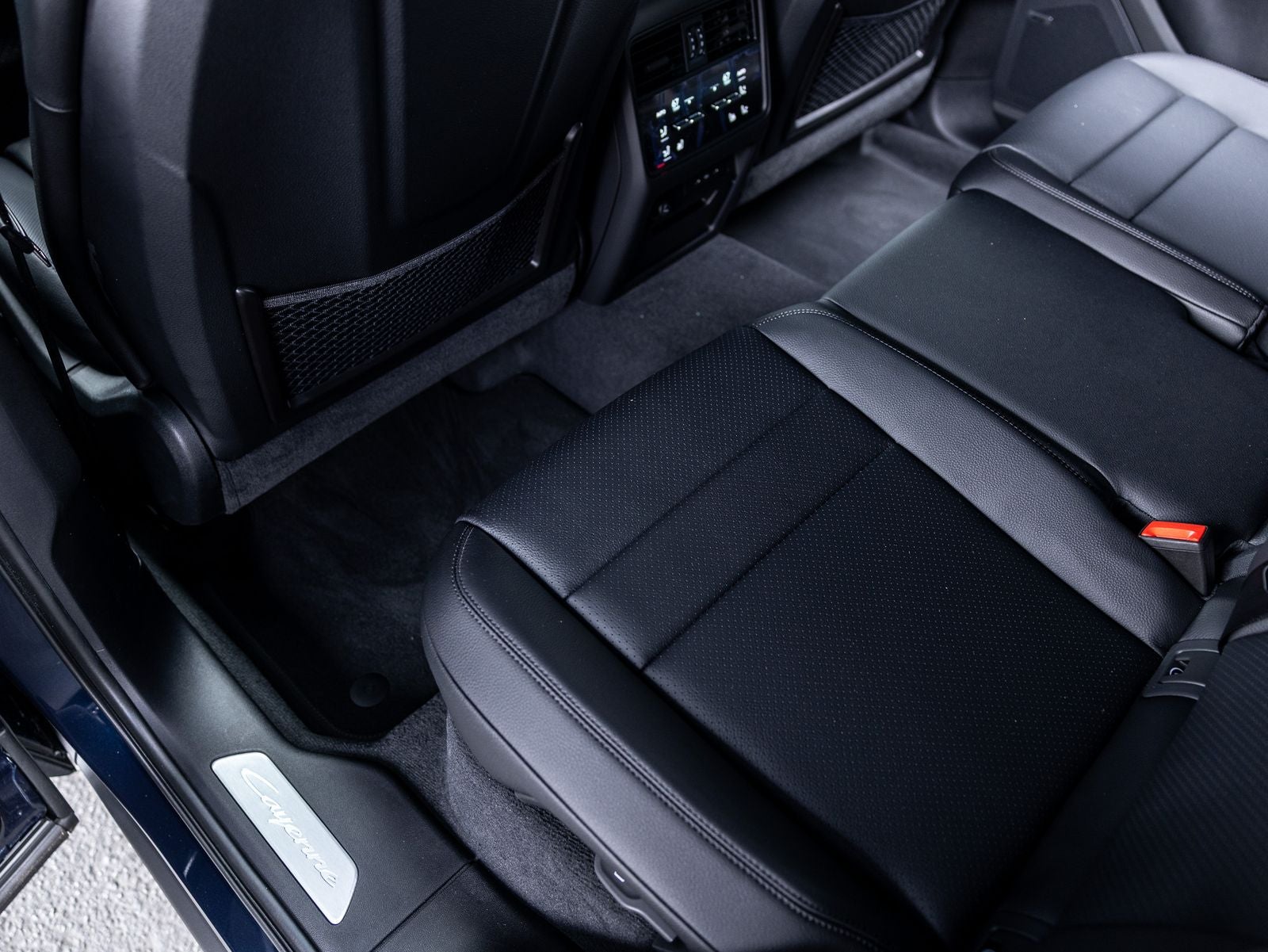 2025 Porsche Cayenne Base